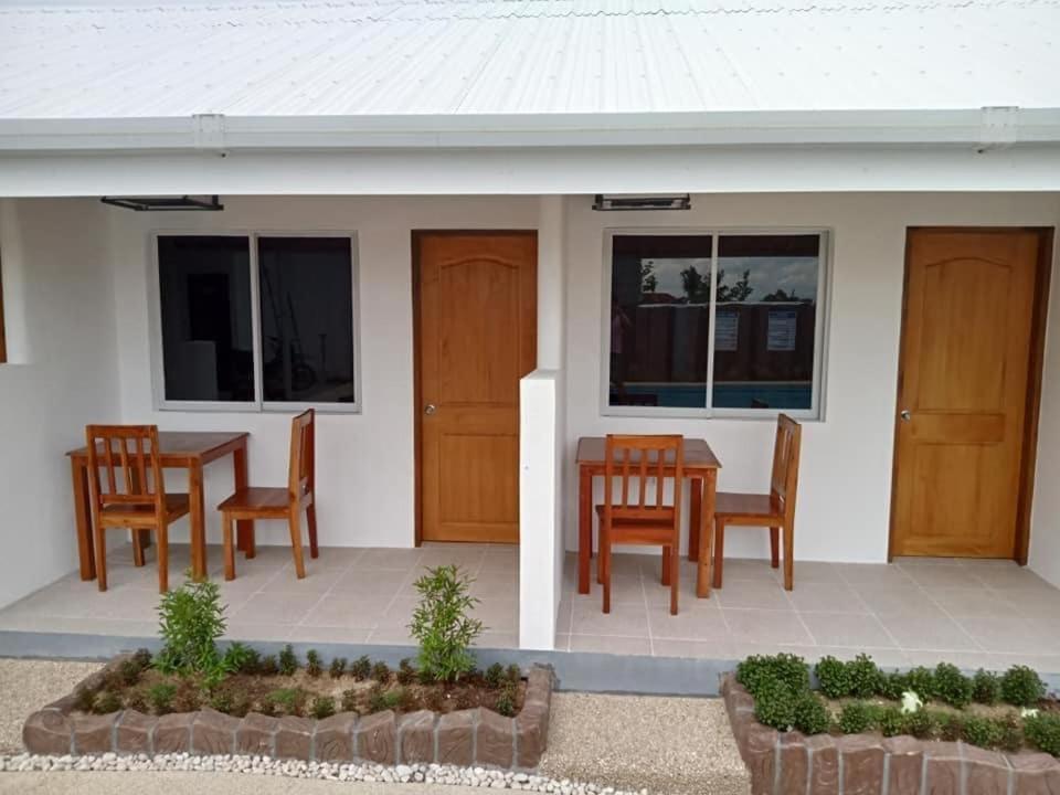 Badi'S Place Moalboal Bagian luar foto